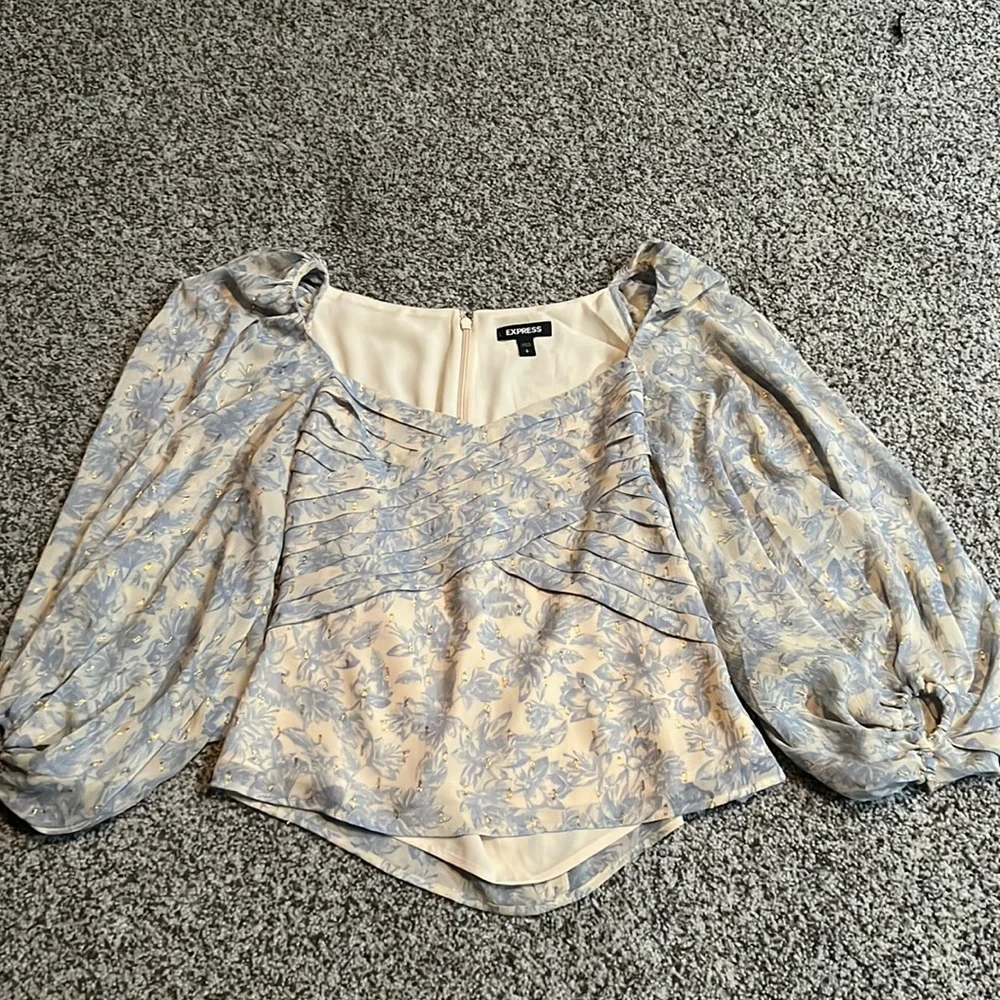express balloon sleeve blouse - Picture 1 of 5